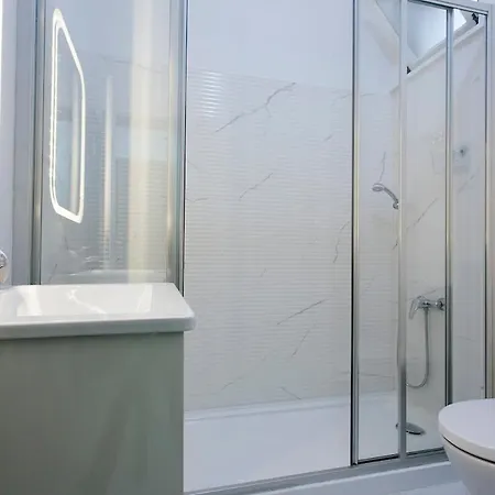 Ginjinha House - 4 - Bairro Alto - With Ac By Lisbeyond 3*